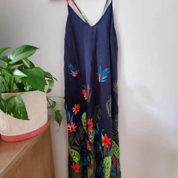 Old Navy Maxi Dress - Picture 1 of 3